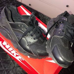 Nike Hurache SALE 50% OFF